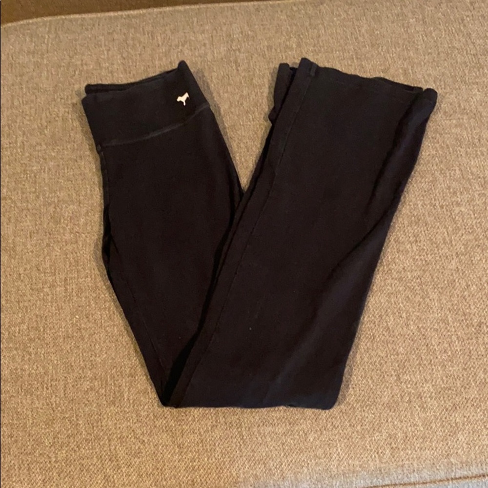 Pink Victoria’s Secret yoga pant